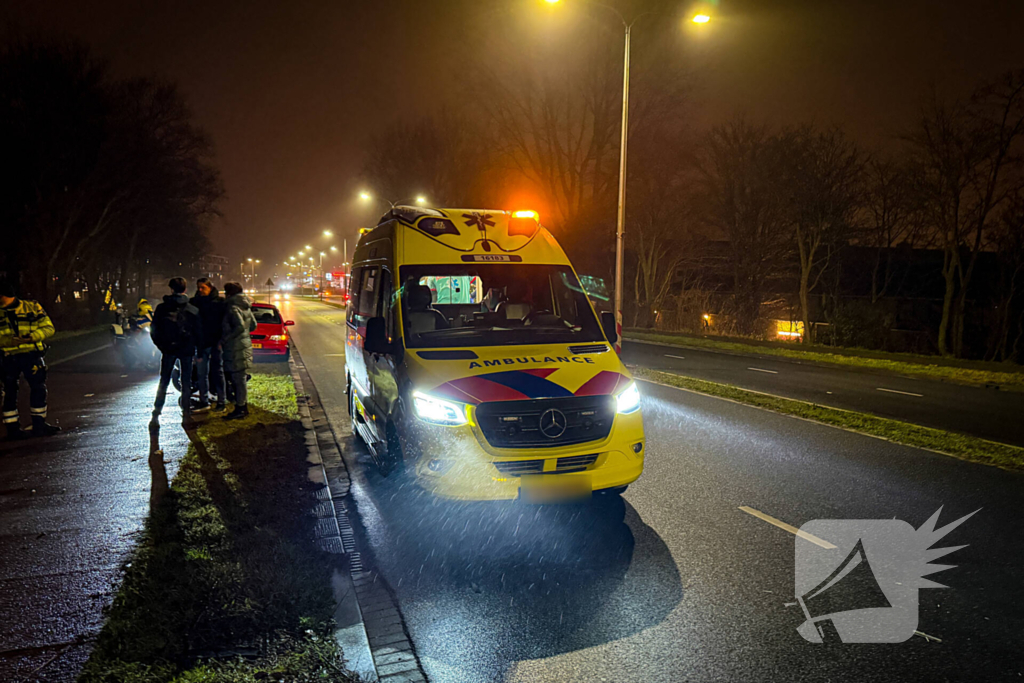 Scooterrijder komt ten val bij aanrijding