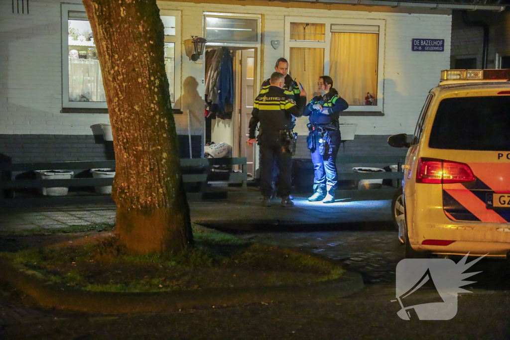 Politie doet onderzoek in woning na overval