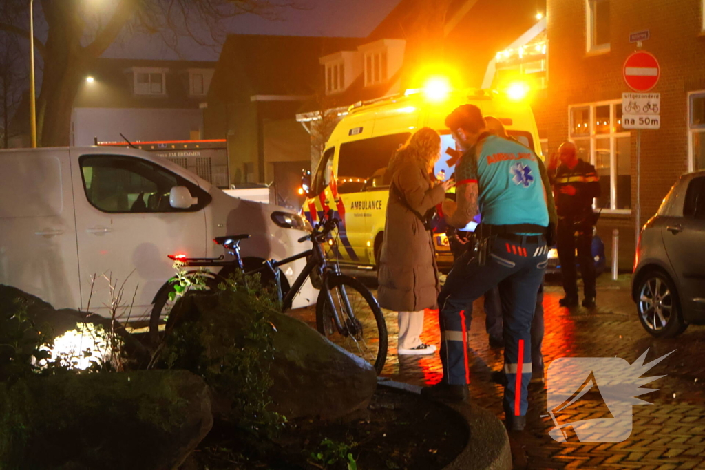 Fietser gewond naar ziekenhuis bij aanrijding met automobilist