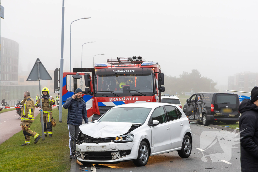 Forse schade na botsing met vrachtwagen