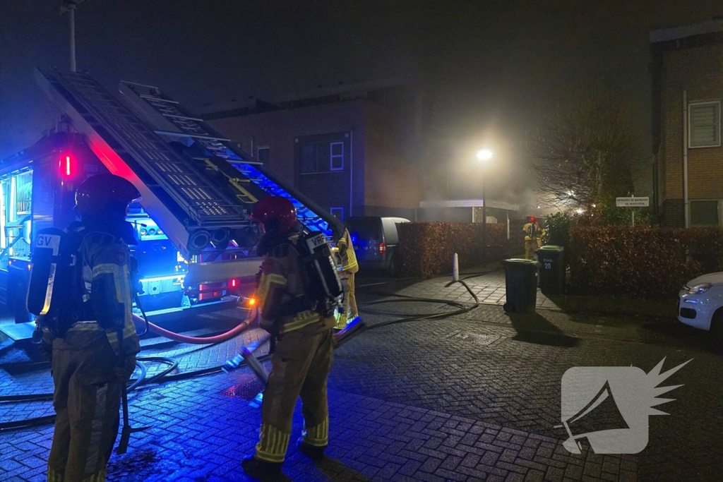 Brand in garage van woning