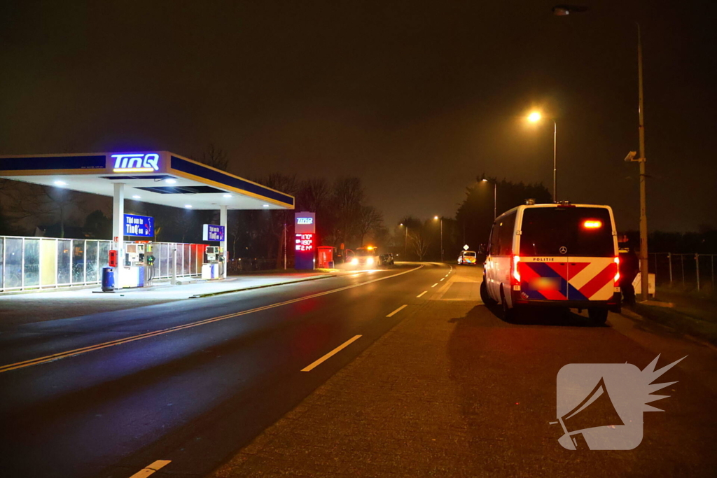 Politie grootschalig aanwezig bij bekerwedstrijd