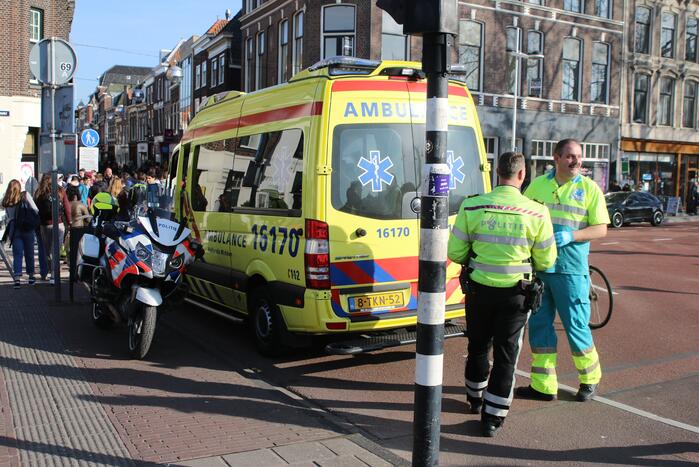 Fietser gewond na aanrijding met scooter