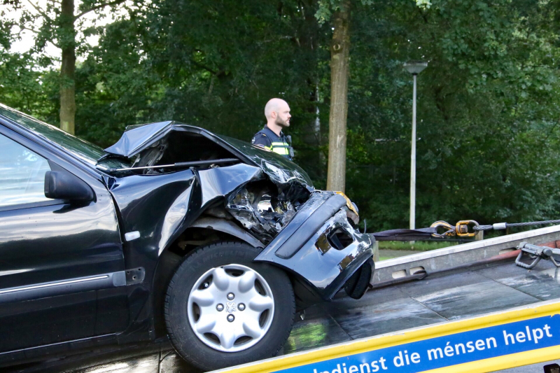 Flinke schade bij kop-staartbotsing