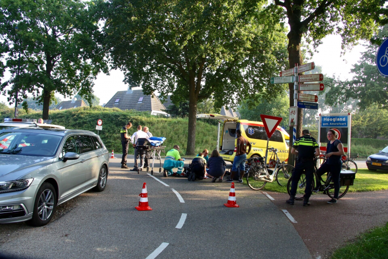 Scooterrijder gewond na aanrijding auto