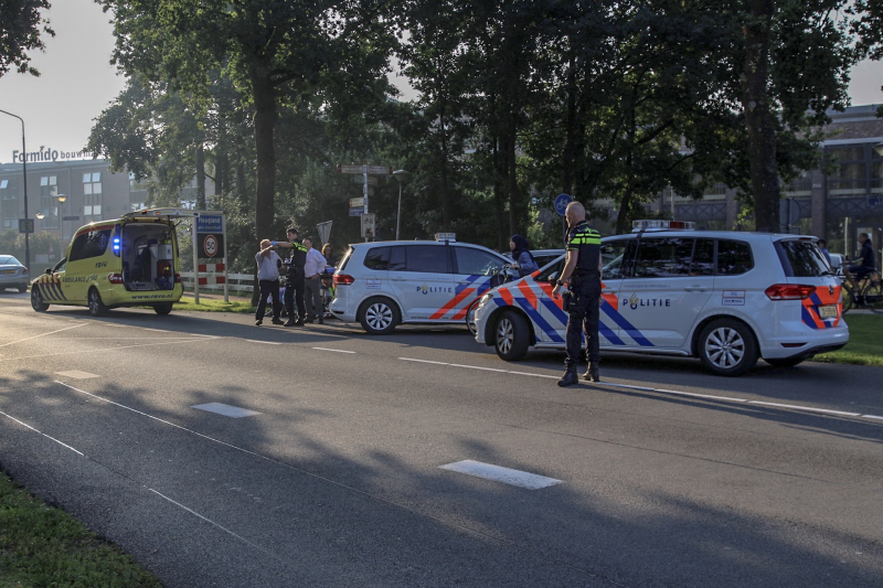 Scooterrijder gewond na aanrijding auto