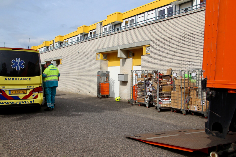 Vrachtwagenchauffeur mishandeld; verdachte gevlucht