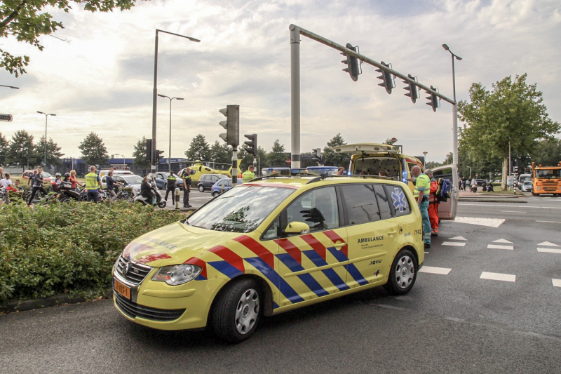 Fietser zwaargewond na val