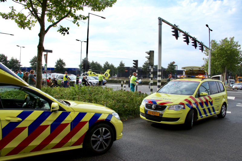 Fietser zwaargewond na val