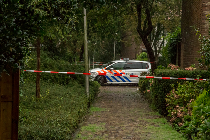 Overleden persoon aangetroffen in auto