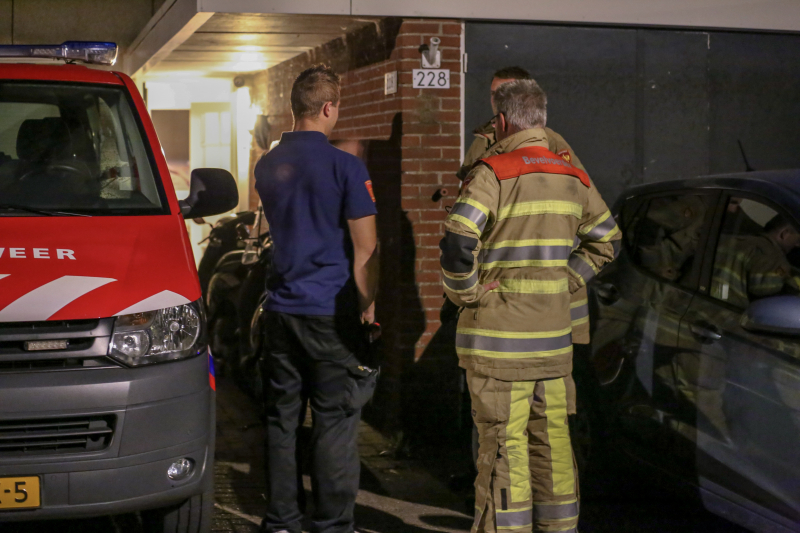 Brandweeroefening in woning loopt uit de hand