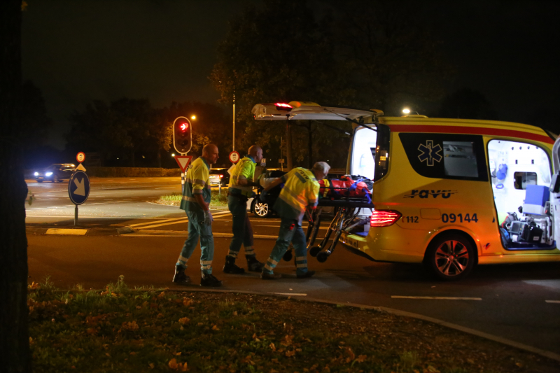 Brommerrijder gewond bij aanrijding