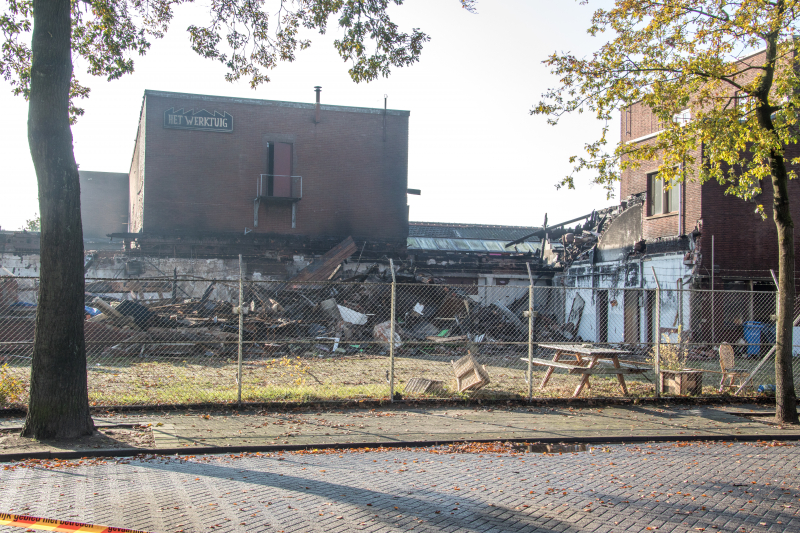 Zeer grote brand voormalige Noack-fabriek, the day after