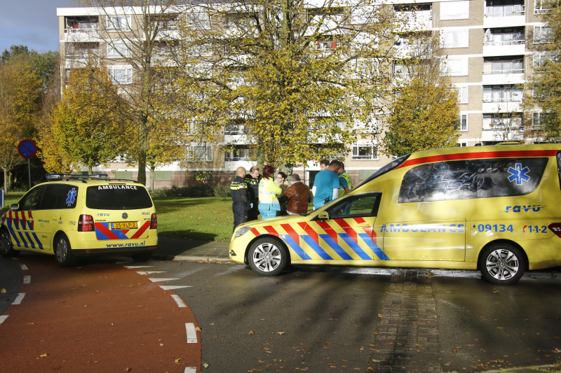 Snorfietser gewond na botsing met jonge fietsster