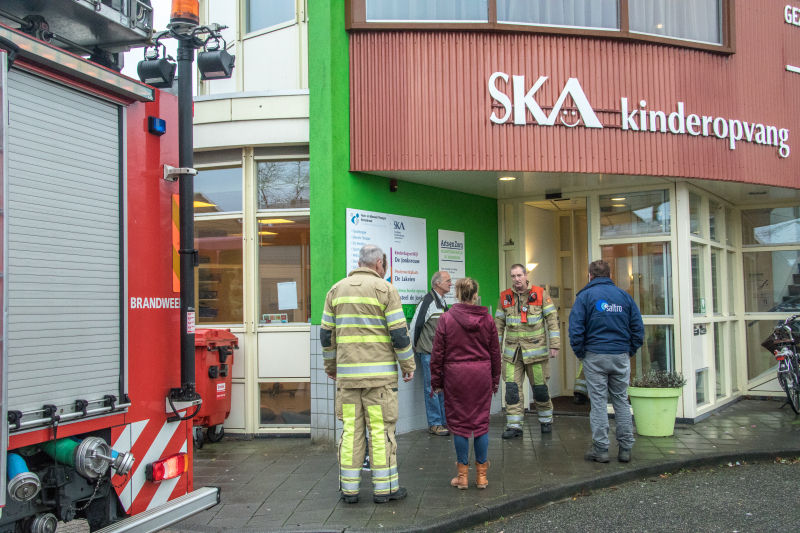 Kinderdagverblijf ontruimd na vreemde lucht