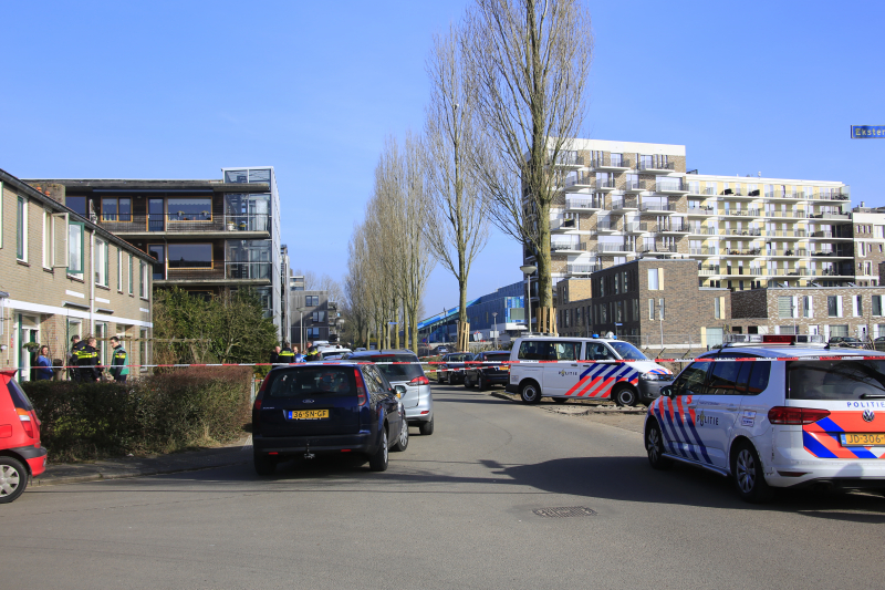 Politie-onderzoek na overleden persoon in woning