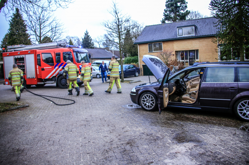 Auto verwoest door brand