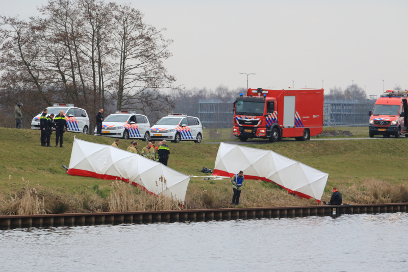 Overleden persoon in water aangetroffen