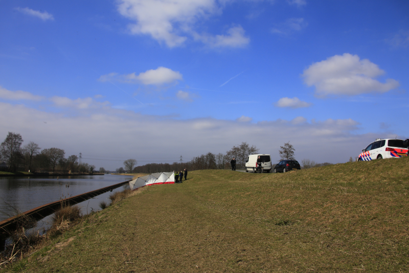 Overleden persoon in water aangetroffen