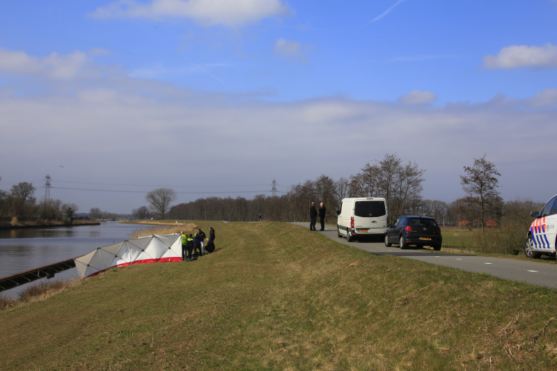 Overleden persoon in water aangetroffen