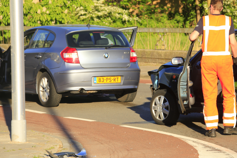 Flinke schade bij ongeval op kruising