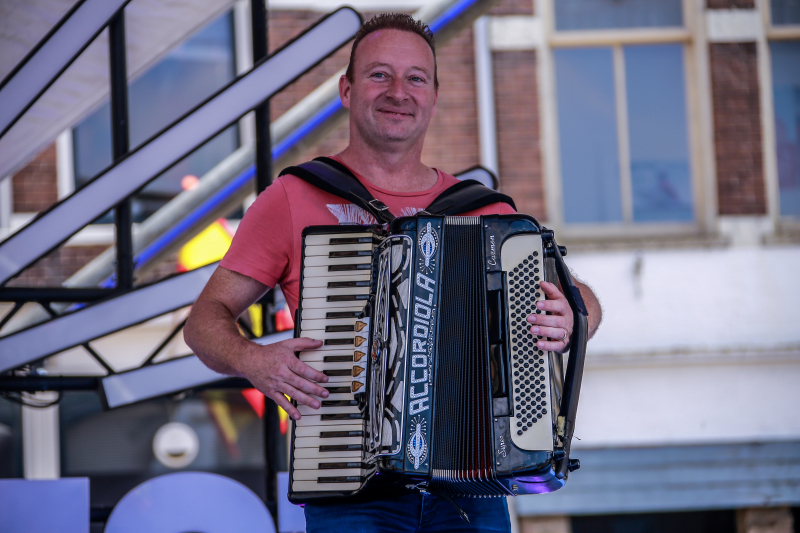 Soundcheck Muziekfeest op het Plein trekt veel publiek