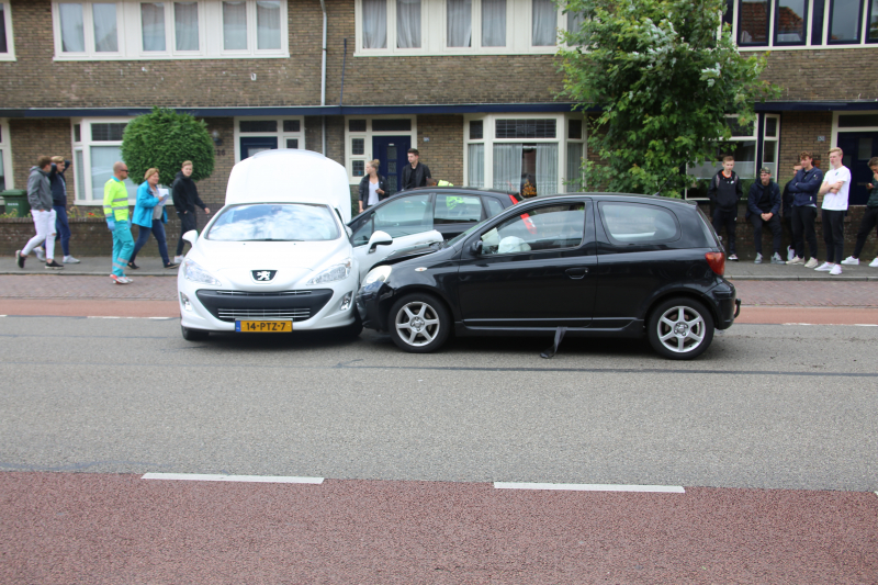 Veel schade bij aanrijding