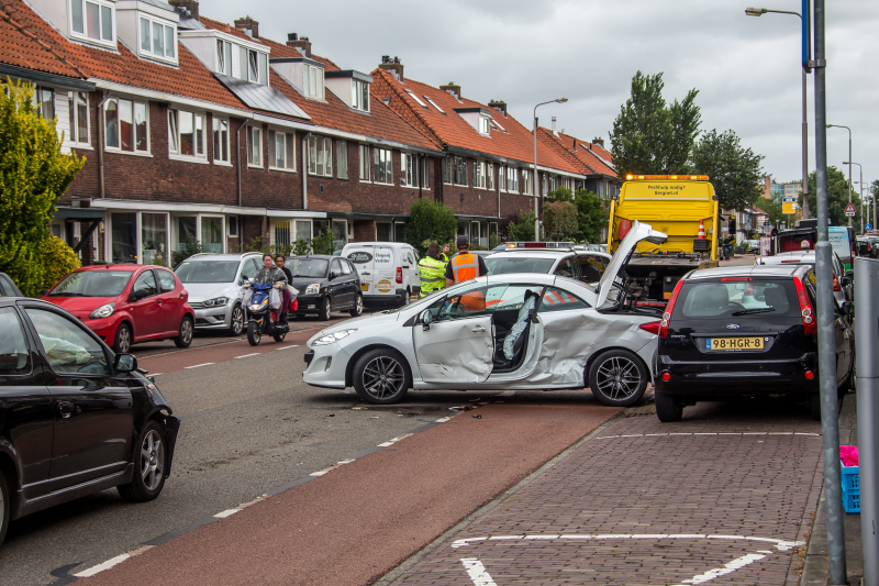 Veel schade bij aanrijding