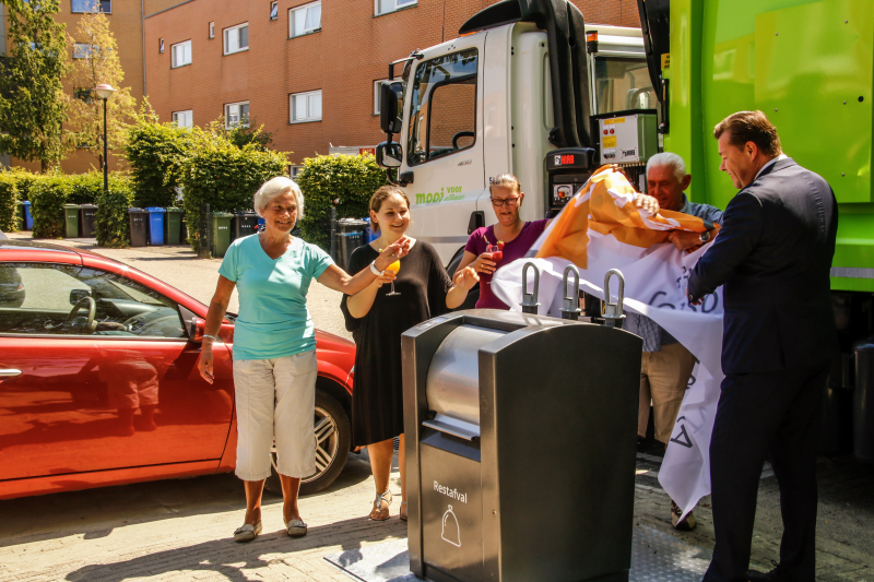 Ondergrondse afvalcontainers geplaatst