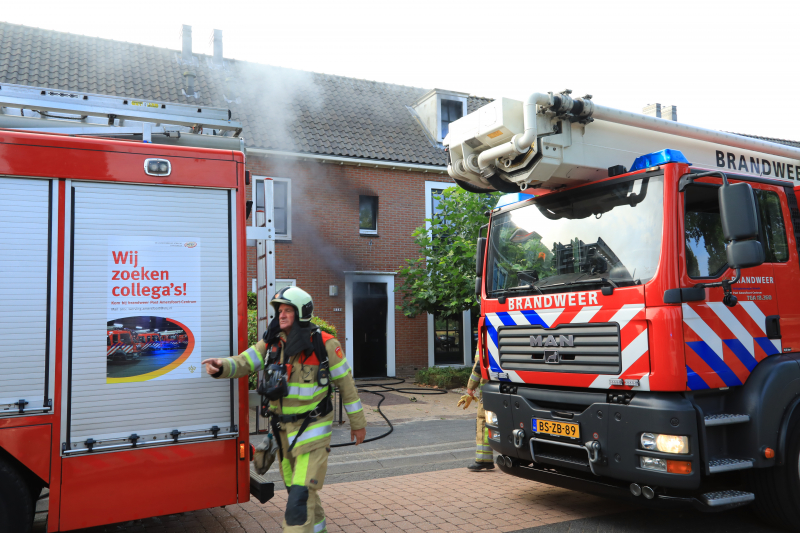 Veel rook bij woningbrand