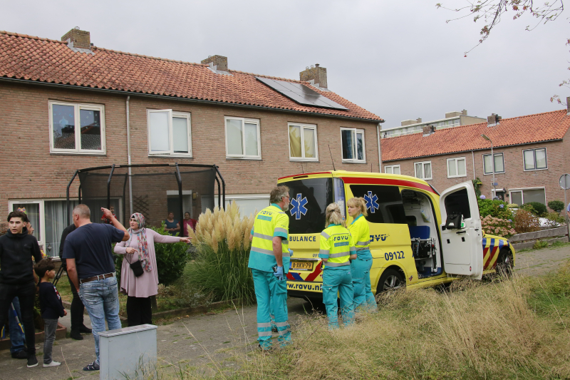 Vrouw uit raam gevallen