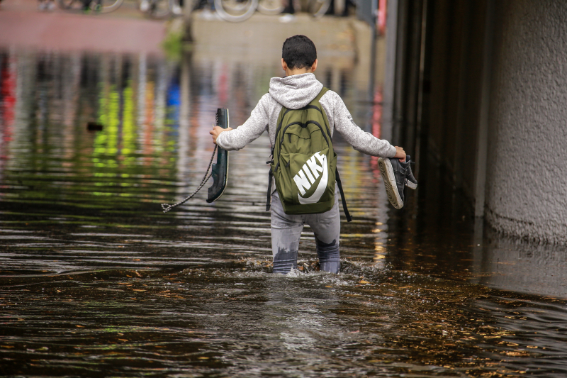 Regenbuien zorgen voor veel wateroverlast