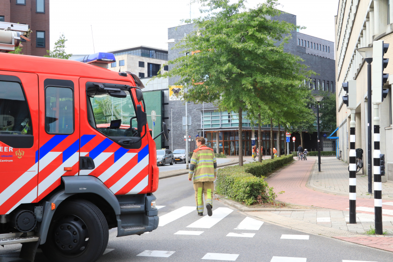 Verkeershinder door vervuilde weg