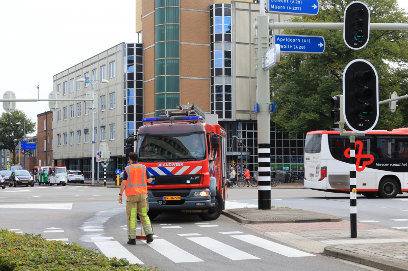 Verkeershinder door vervuilde weg