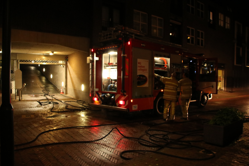 Buren ontdekken brand in appartement