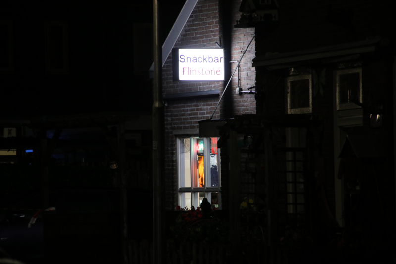 Politie doet onderzoek na overval op snackbar