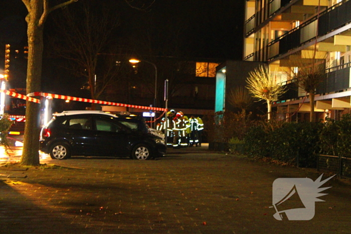 Uitslaande brand verwoest flatwoning