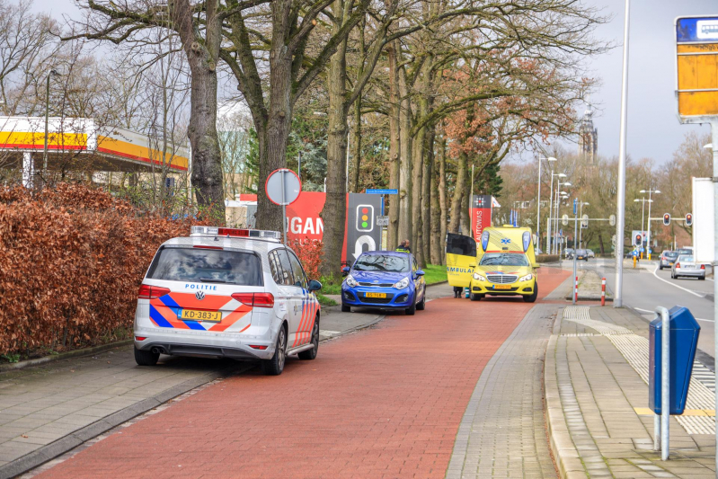 Fietsster gewond na botsing met auto