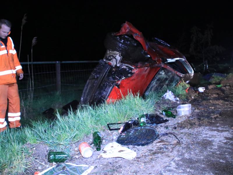 Auto zwaar beschadigd na eenzijdig ongeval