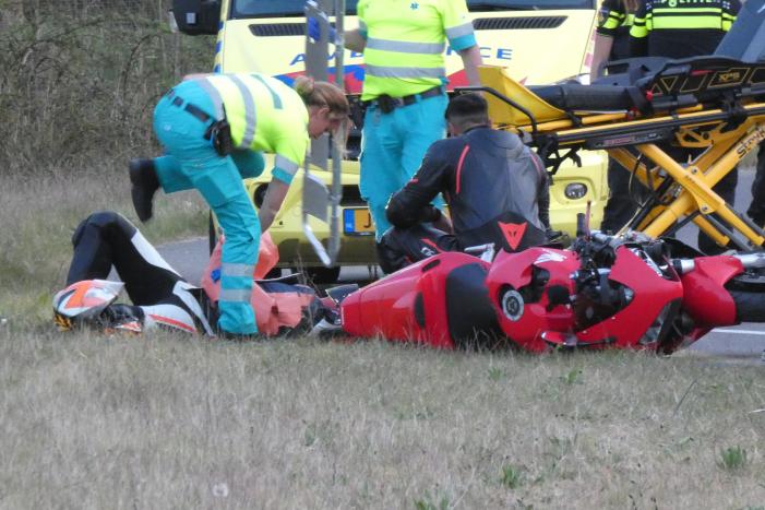 Gewonden bij aanrijding met motoren