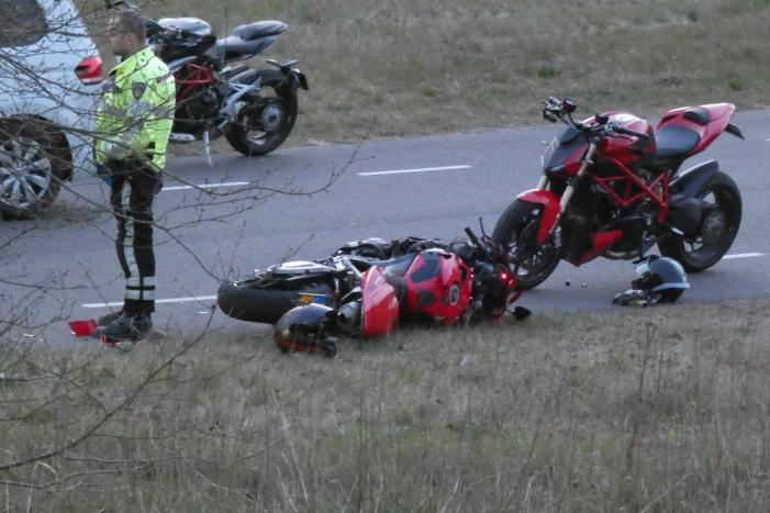 Gewonden bij aanrijding met motoren