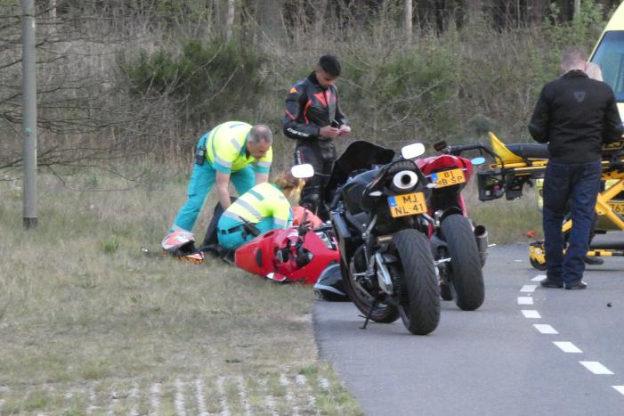 Gewonden bij aanrijding met motoren