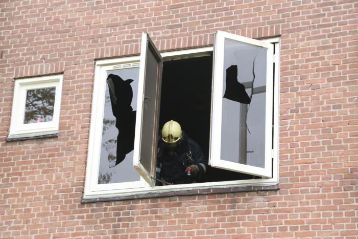 Uitslaande brand bij woning