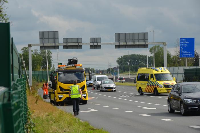 Gewonde en flinke schade na eenzijdige aanrijding