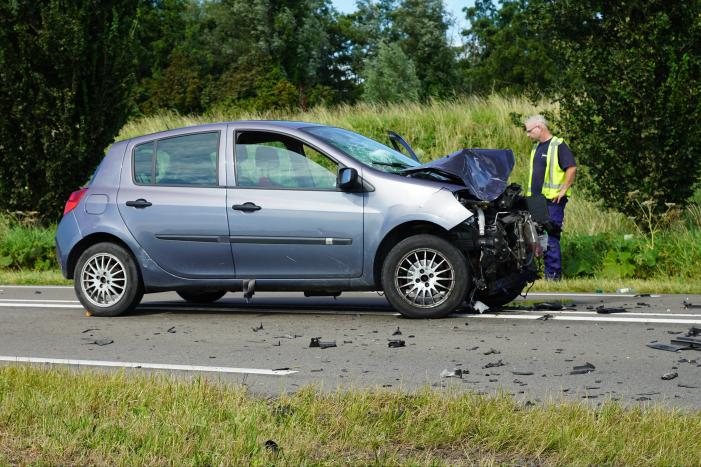 Drie voertuigen betrokken bij frontale aanrijding