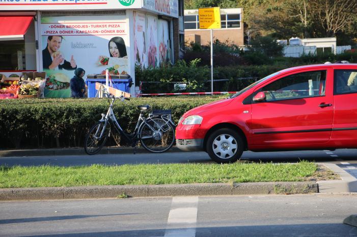 Voetganger zwaargewond na aanrijding met auto