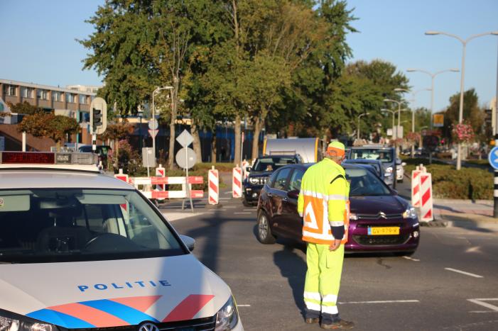 Voetganger zwaargewond na aanrijding met auto