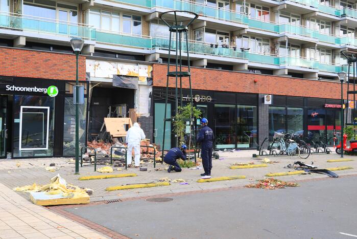 Ravage na plofkraak in het winkelcentrum