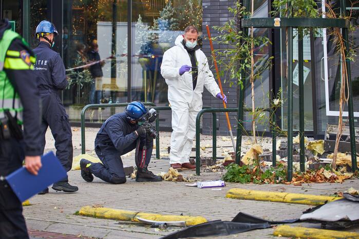 Ravage na plofkraak in het winkelcentrum