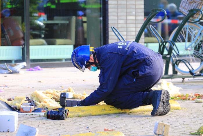 Ravage na plofkraak in het winkelcentrum